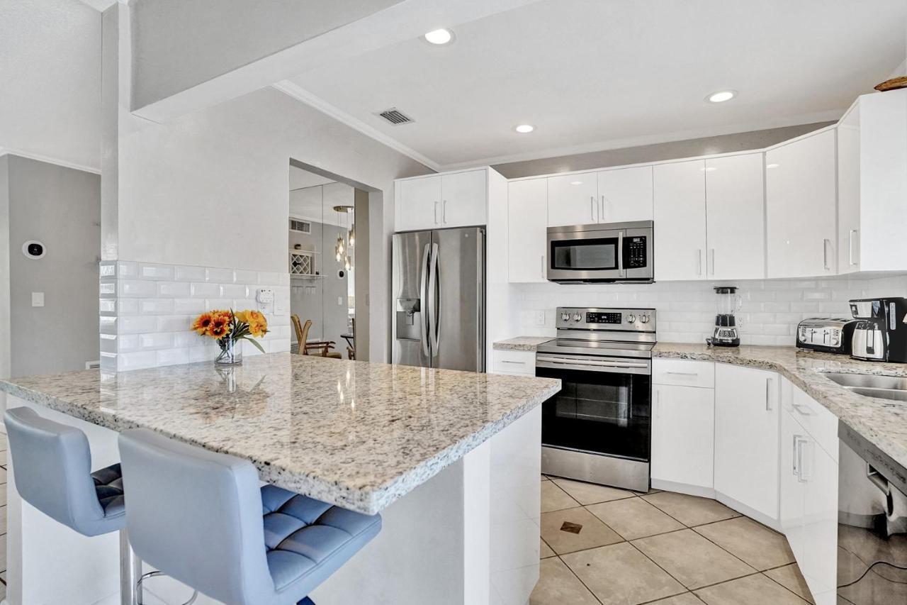New! Waterfront Heated Pool & Jacuzzi 2 Mi To Beach - Fishing Pier Relaxing Spa & Hammock Fort Lauderdale Ngoại thất bức ảnh